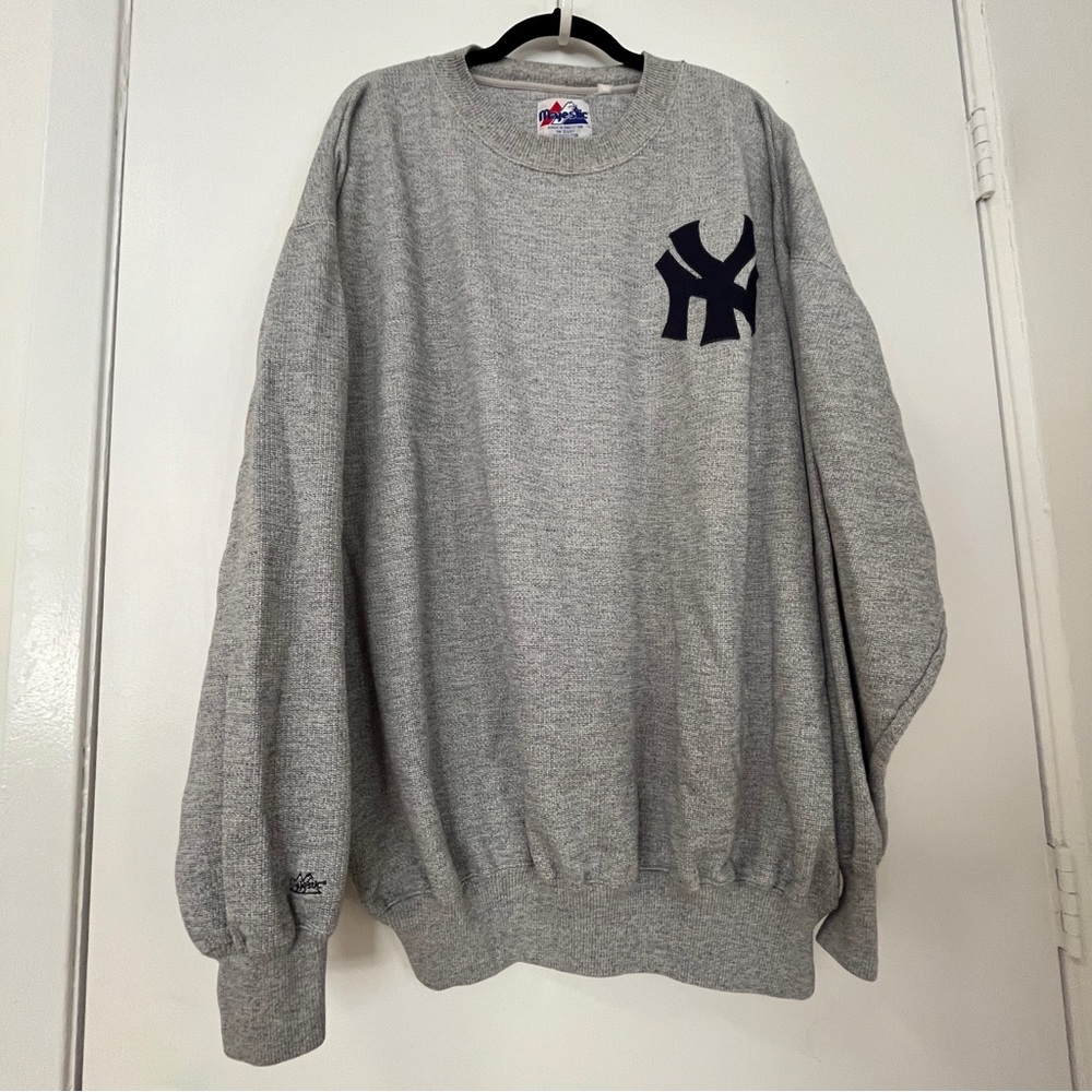 Vintage Majestic New York Yankees Sweatshirt Textured Gray Pullover Top